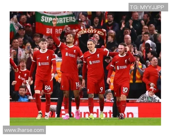 恒大与申花激战正酣天空体育全程直播精彩对决 恒大与申花激战正酣天空体育全程直播精彩对决